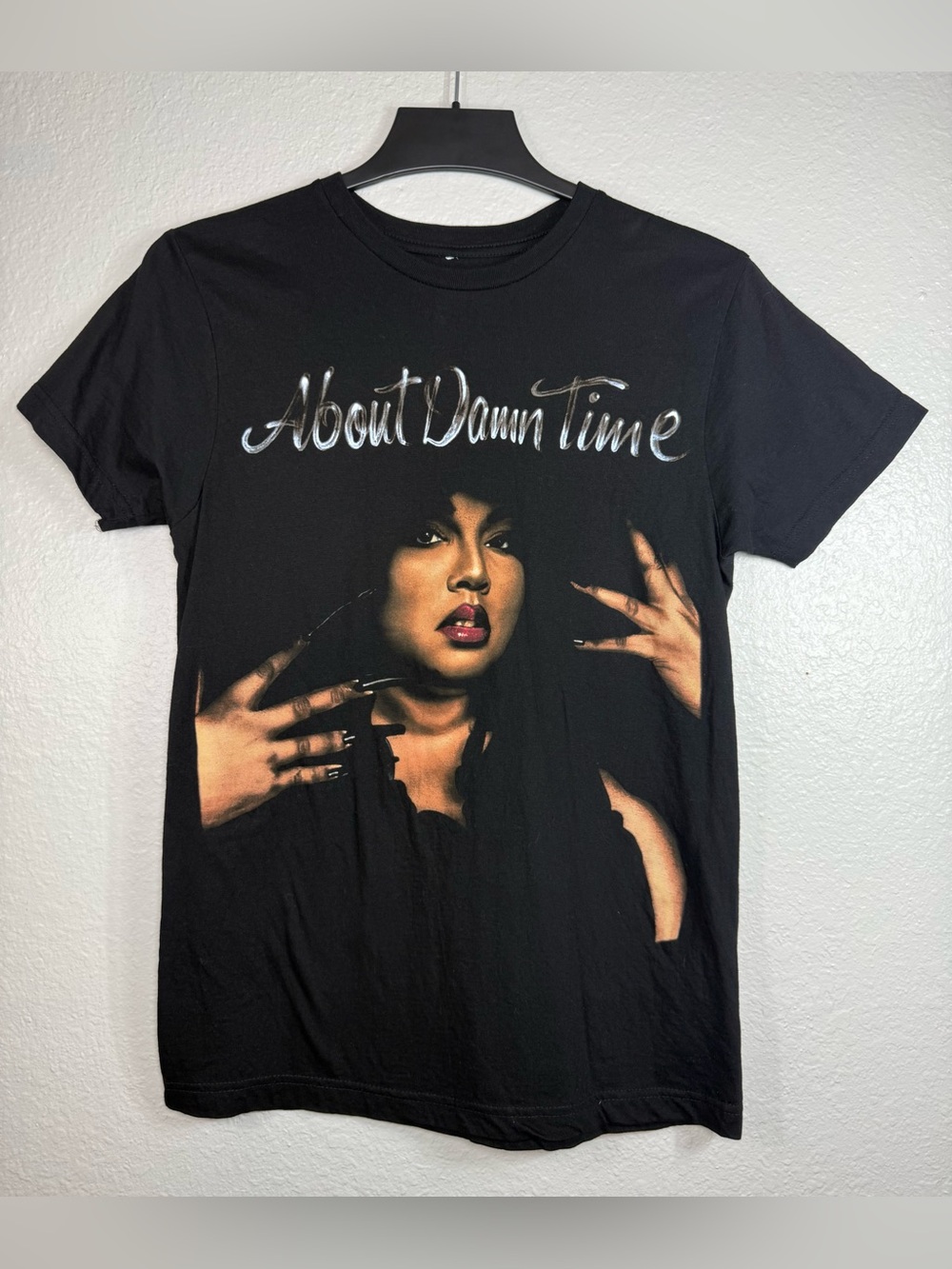 Lizzo Black “About Damn Time” T-Shirt Graphic Tee Music Merch Pop R&B Size Small